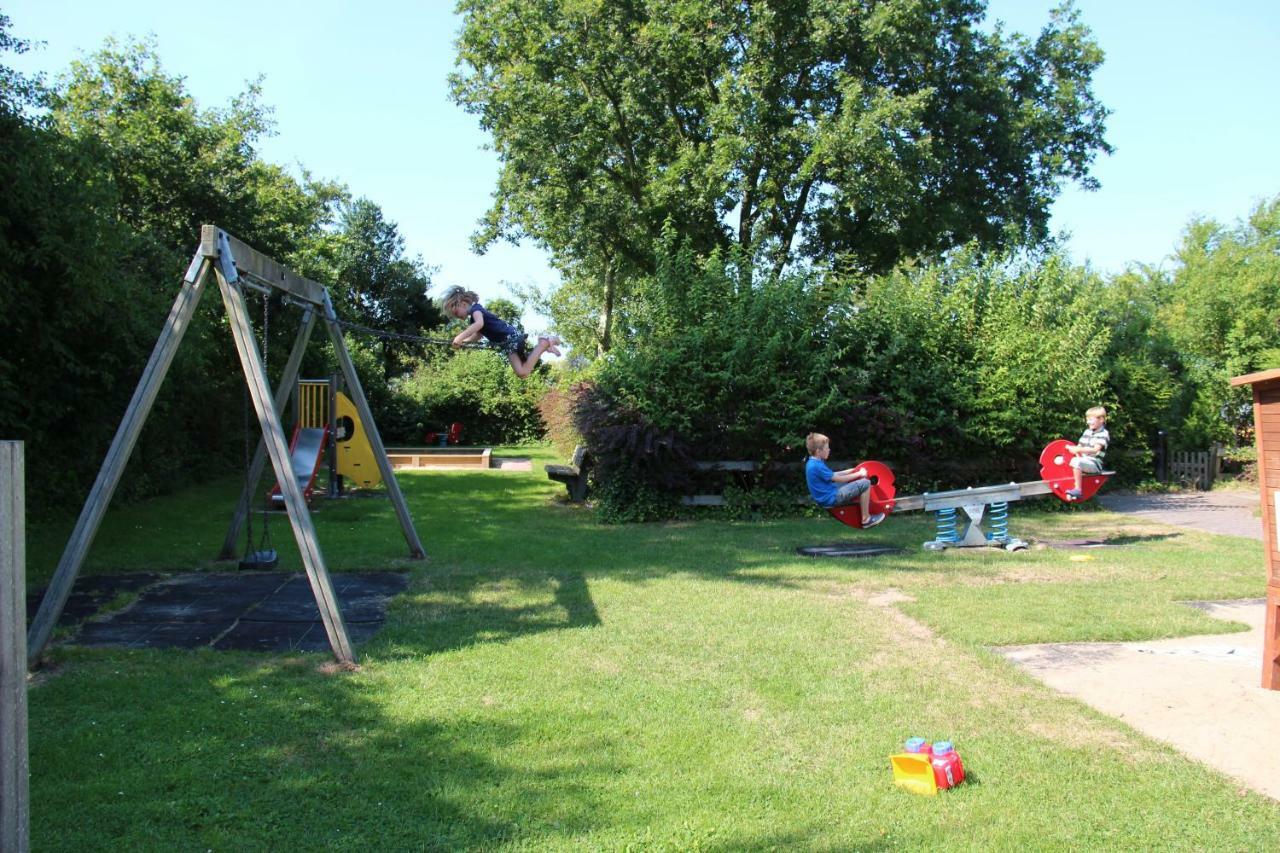 Bungalows - Bungalowpark Mooyeveld - Uniek Gelegen In De Duinen! 艾格蒙宾能 外观 照片